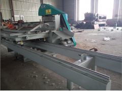 新型板材開(kāi)料鋸